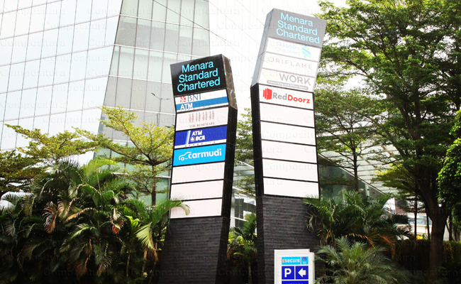 Menara Standard Chartered (RDTX Group) - Jakarta